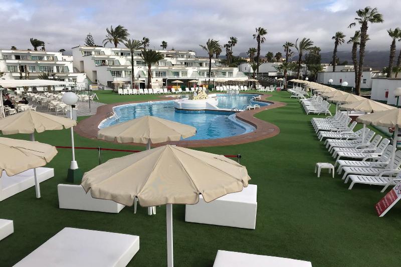 Aldeamento Turístico Vista Oasis